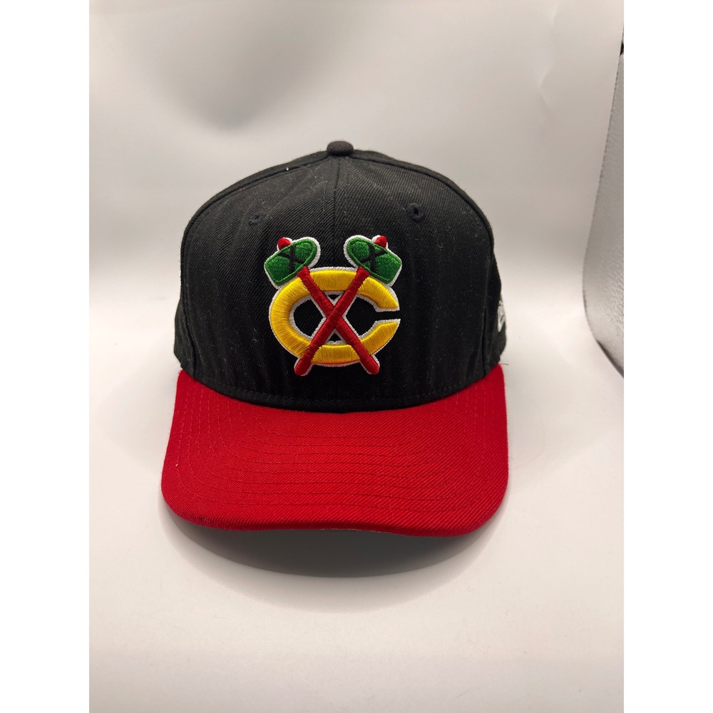 New Era Chicago Blackhawks Hat Men 7 3/8 Black Pre-Owned NHL 59FIFTY Fitted